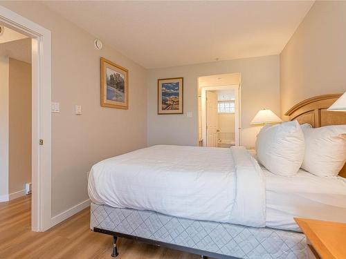 726-1600 Stroulger Rd, Nanoose Bay, BC - Indoor Photo Showing Bedroom