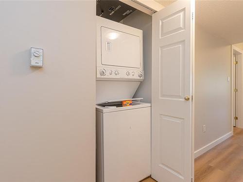 726-1600 Stroulger Rd, Nanoose Bay, BC - Indoor Photo Showing Laundry Room