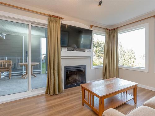 726-1600 Stroulger Rd, Nanoose Bay, BC - Indoor Photo Showing Living Room With Fireplace