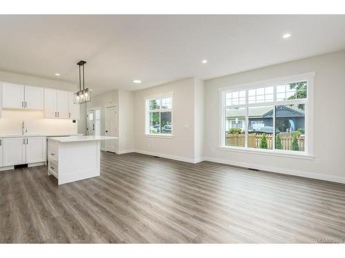 A-384 12Th St, Courtenay, BC - Indoor Photo Showing Kitchen