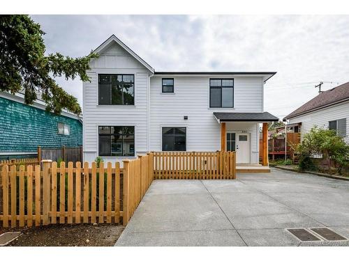 A-384 12Th St, Courtenay, BC - Outdoor