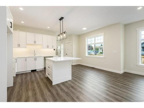 A-384 12Th St, Courtenay, BC - Indoor Photo Showing Kitchen With Upgraded Kitchen