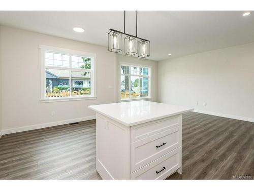 A-384 12Th St, Courtenay, BC - Indoor