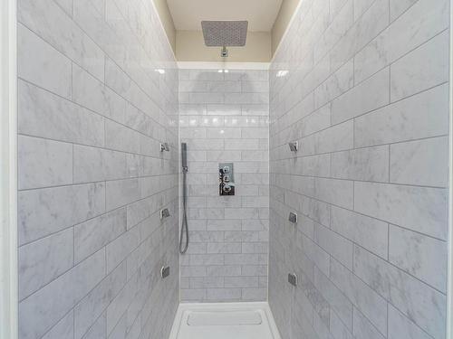 2109 Garymede Drive, Kamloops, BC - Indoor Photo Showing Bathroom