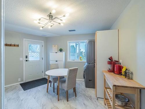 2109 Garymede Drive, Kamloops, BC - Indoor Photo Showing Dining Room