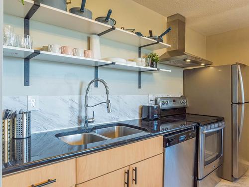 2109 Garymede Drive, Kamloops, BC - Indoor Photo Showing Kitchen With Double Sink