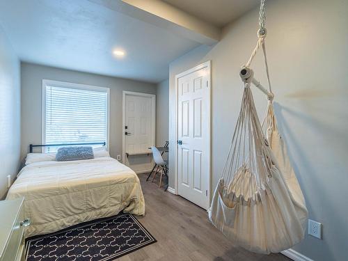 2109 Garymede Drive, Kamloops, BC - Indoor Photo Showing Bedroom