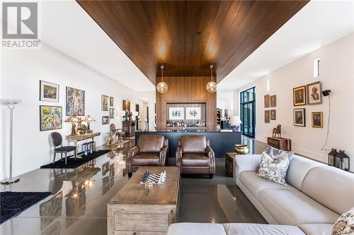 1221 Keast Drive, Sudbury, ON - Indoor Photo Showing Living Room