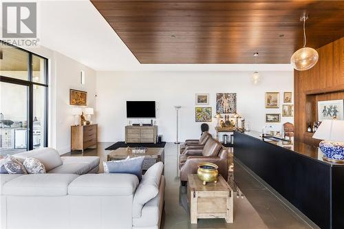 1221 Keast Drive, Sudbury, ON - Indoor Photo Showing Living Room