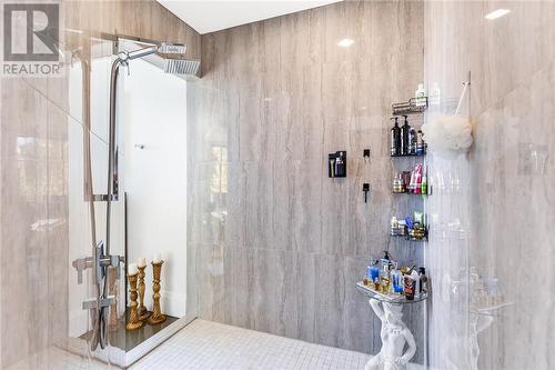 1221 Keast Drive, Sudbury, ON - Indoor Photo Showing Bathroom