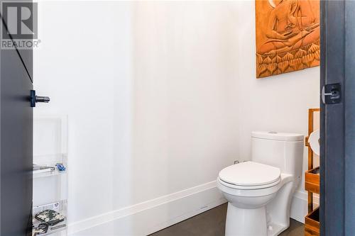 1221 Keast Drive, Sudbury, ON - Indoor Photo Showing Bathroom