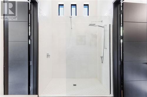 1221 Keast Drive, Sudbury, ON - Indoor Photo Showing Bathroom