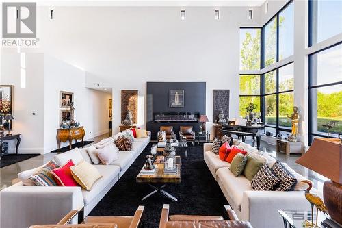 1221 Keast Drive, Sudbury, ON - Indoor Photo Showing Living Room