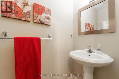 91 Chalfont Road, London, ON - Indoor Photo Showing Bathroom