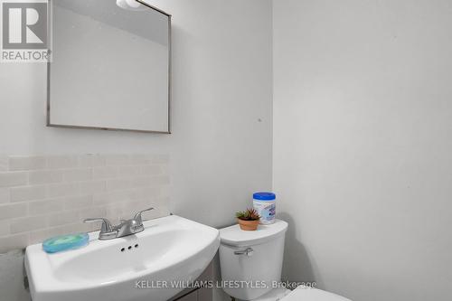 36 - 70 Fiddlers Green Road, London, ON - Indoor Photo Showing Bathroom