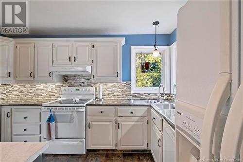 293 Gaspe Street, Dieppe, NB - Indoor Photo Showing Kitchen