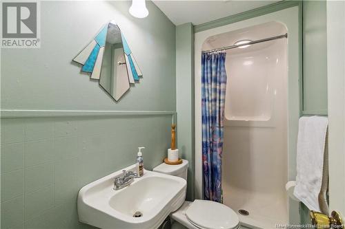 445 George Street, Fredericton, NB - Indoor Photo Showing Bathroom