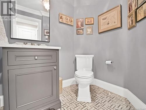 250 Dickson Boulevard, Moncton, NB - Indoor Photo Showing Bathroom