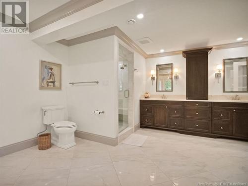 250 Dickson Boulevard, Moncton, NB - Indoor Photo Showing Bathroom