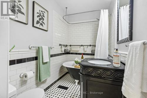 8548 Centennial Road, St. Thomas, ON - Indoor Photo Showing Bathroom