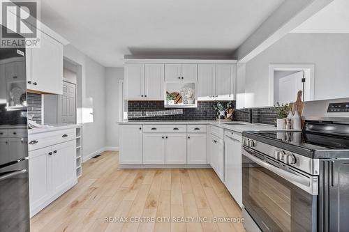 8548 Centennial Road, St. Thomas, ON - Indoor Photo Showing Kitchen