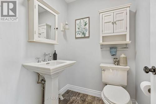 8548 Centennial Road, St. Thomas, ON - Indoor Photo Showing Bathroom