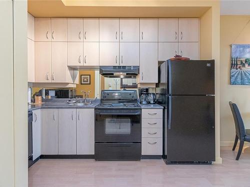 521-409 Swift St, Victoria, BC - Indoor Photo Showing Kitchen