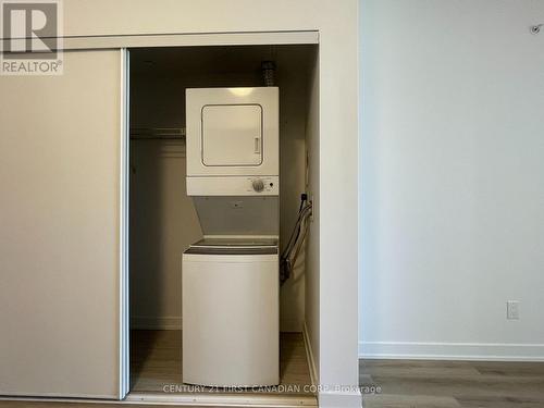 608 - 1117 Cooke Boulevard, Burlington (Brant), ON - Indoor Photo Showing Laundry Room