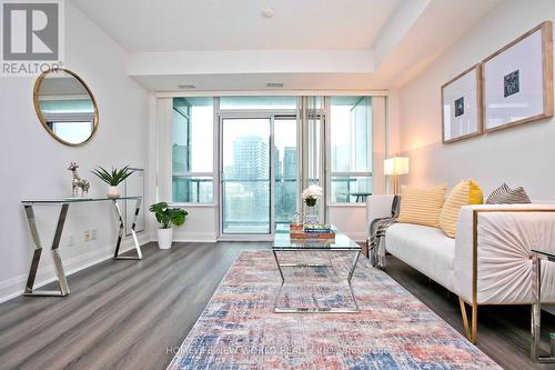 2002 - 68 Canterbury Place, Toronto, ON - Indoor Photo Showing Living Room