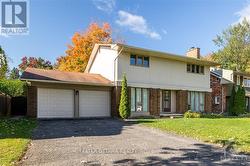 15 RUTHERFORD CRESCENT  Ottawa, ON K2K 1N1