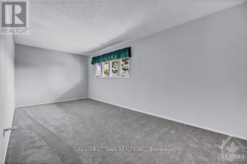 15 Rutherford Crescent, Ottawa, ON - Indoor Photo Showing Other Room