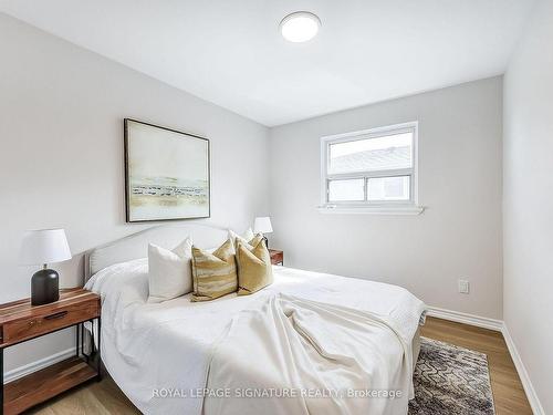 316 Cherokee Blvd, Toronto, ON - Indoor Photo Showing Bedroom