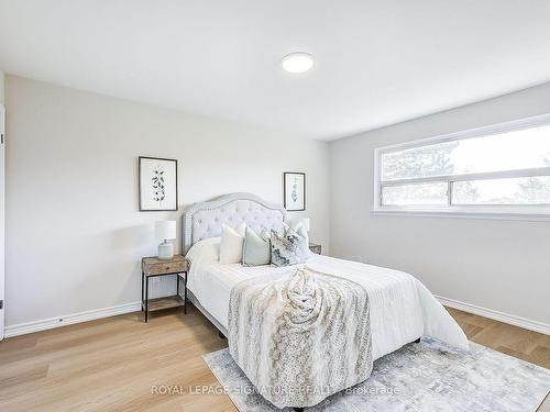 316 Cherokee Blvd, Toronto, ON - Indoor Photo Showing Bedroom