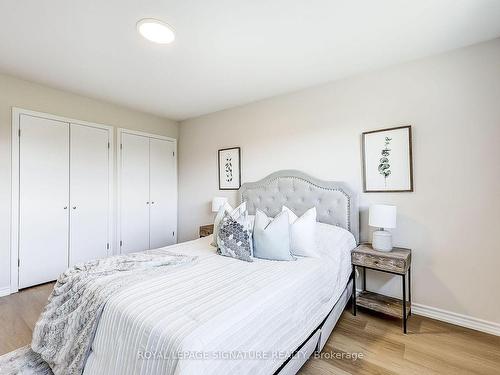 316 Cherokee Blvd, Toronto, ON - Indoor Photo Showing Bedroom