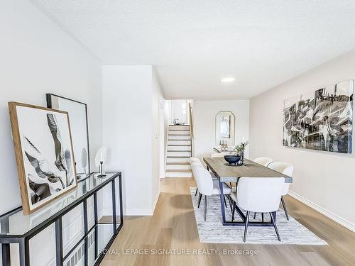 316 Cherokee Blvd, Toronto, ON - Indoor Photo Showing Dining Room