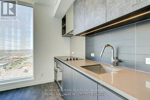 2606 - 7890 Jane Street, Vaughan, ON - Indoor Photo Showing Kitchen