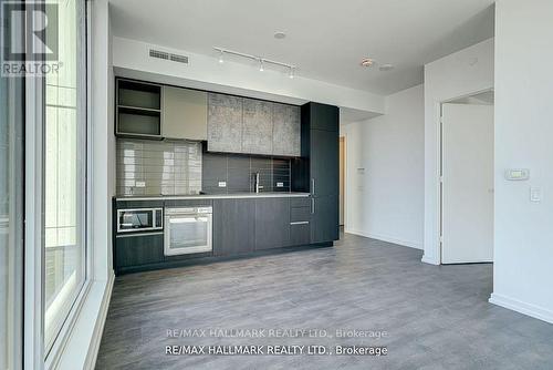 2606 - 7890 Jane Street, Vaughan, ON - Indoor Photo Showing Kitchen