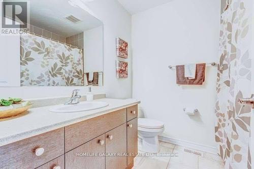 2760 Sapphire Drive, Pickering, ON - Indoor Photo Showing Bathroom