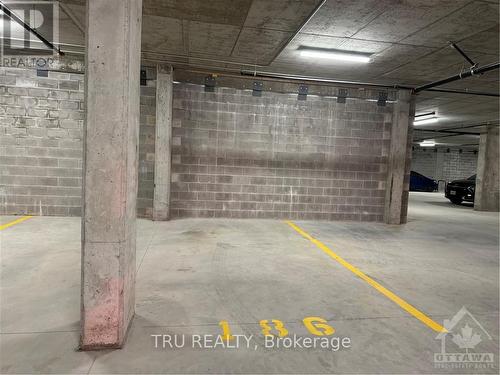 513 - 397 Codd'S Road, Ottawa, ON - Indoor Photo Showing Garage