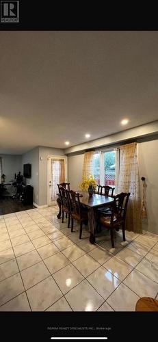 30 Mannel Crescent, Brampton, ON - Indoor