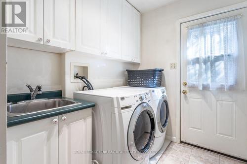 165 Shanley Terrace, Oakville, ON - Indoor Photo Showing Laundry Room