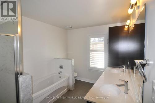 Th5 - 370 Square One Drive, Mississauga, ON - Indoor Photo Showing Bathroom