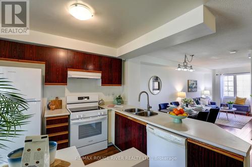 5 - 1623 Pickering Parkway, Pickering, ON - Indoor Photo Showing Kitchen With Double Sink