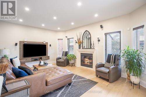 3482 Hideaway Place, Mississauga, ON - Indoor Photo Showing Living Room With Fireplace