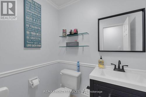 27 Fenflower Court, Brampton, ON - Indoor Photo Showing Bathroom