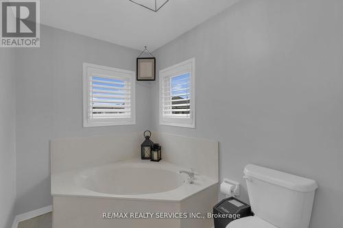 27 Fenflower Court, Brampton, ON - Indoor Photo Showing Bathroom