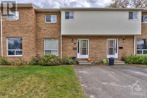 14 Craig Street, Perth, ON - Outdoor