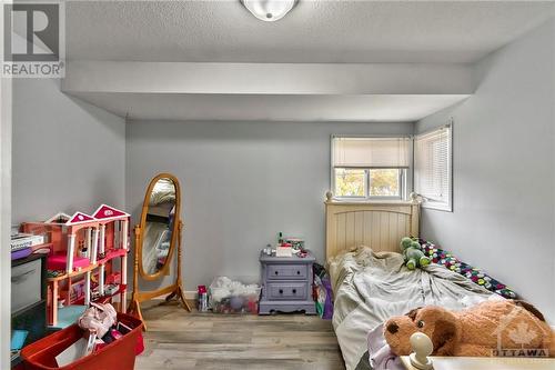 14 Craig Street, Perth, ON - Indoor Photo Showing Bedroom