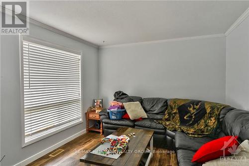 14 Craig Street, Lanark, ON - Indoor Photo Showing Living Room