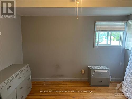 12 Craig Street, Perth, ON - Indoor Photo Showing Bedroom